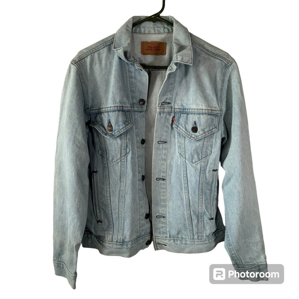 Levi's Men’s Vintage Light Blue USA Denim Trucker Jacket Size Small